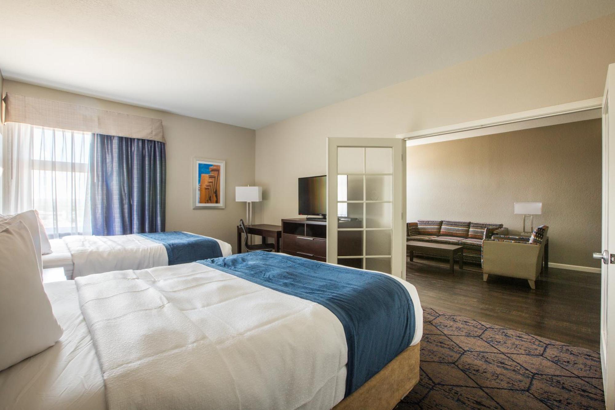 Studio Suite Two Queen Beds Non-Smoking