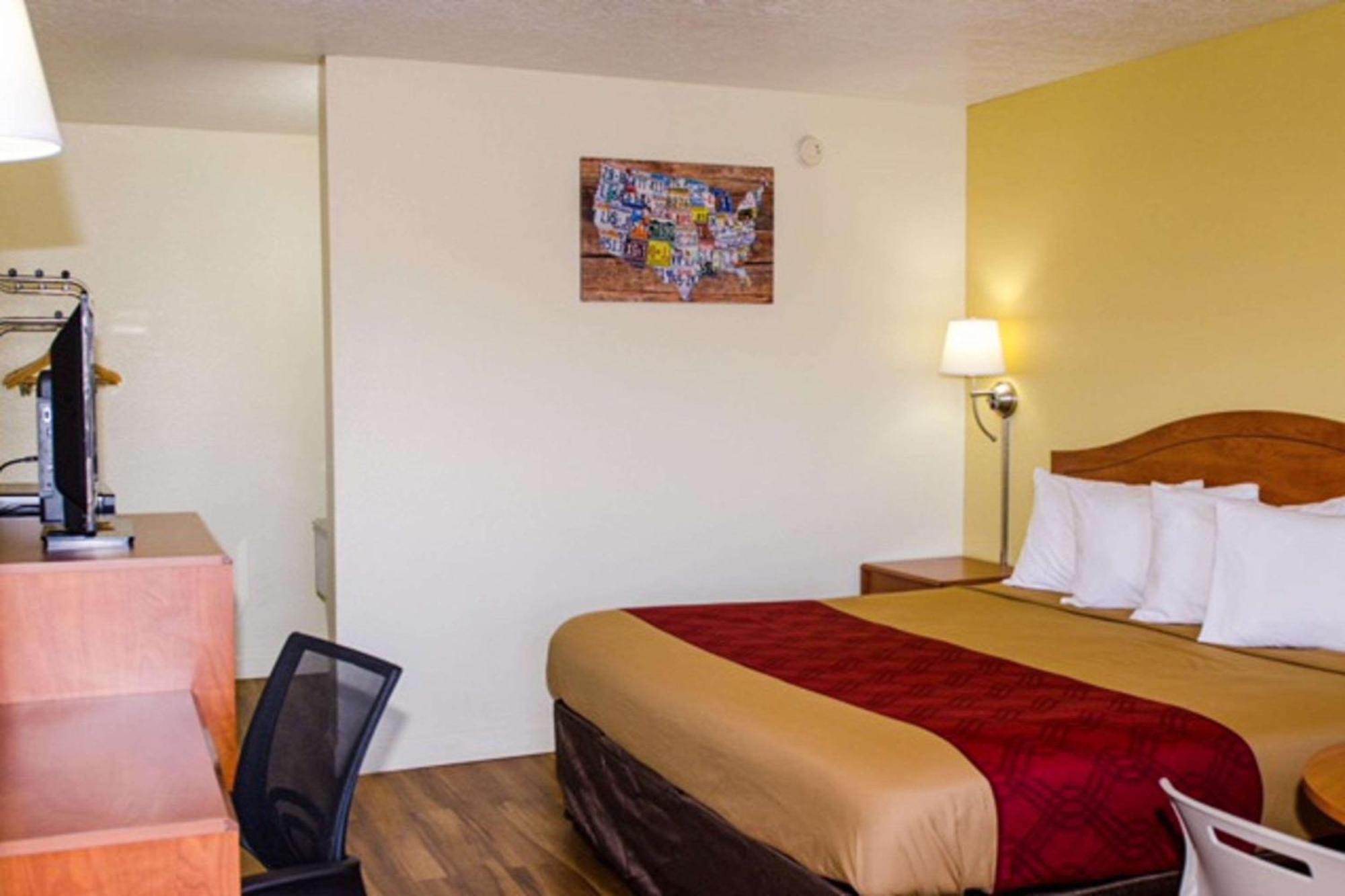 King Room,1275785398:JPEG