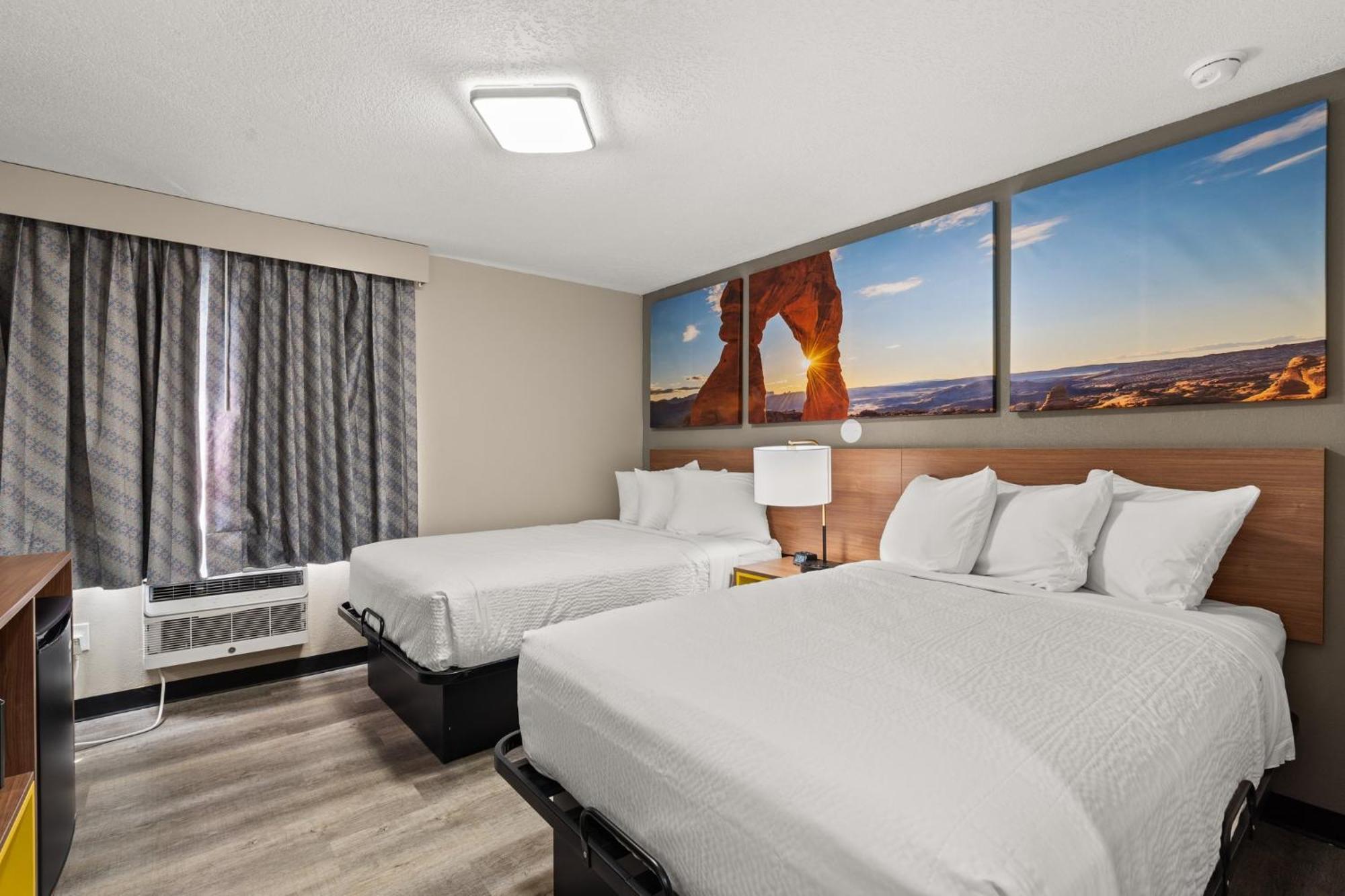 Double Room with Two Double Beds - Non-Smoking