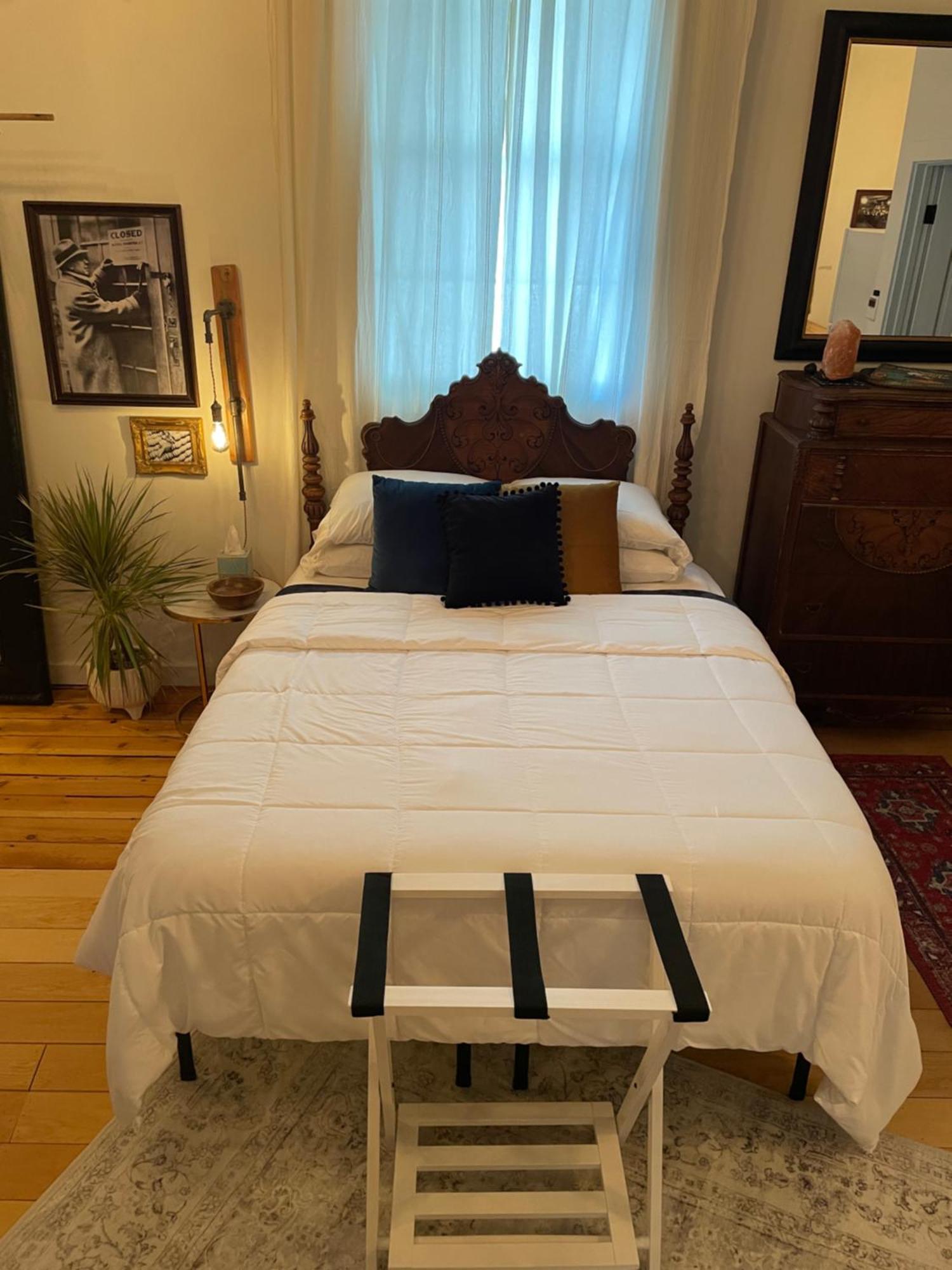 Deluxe Queen Studio