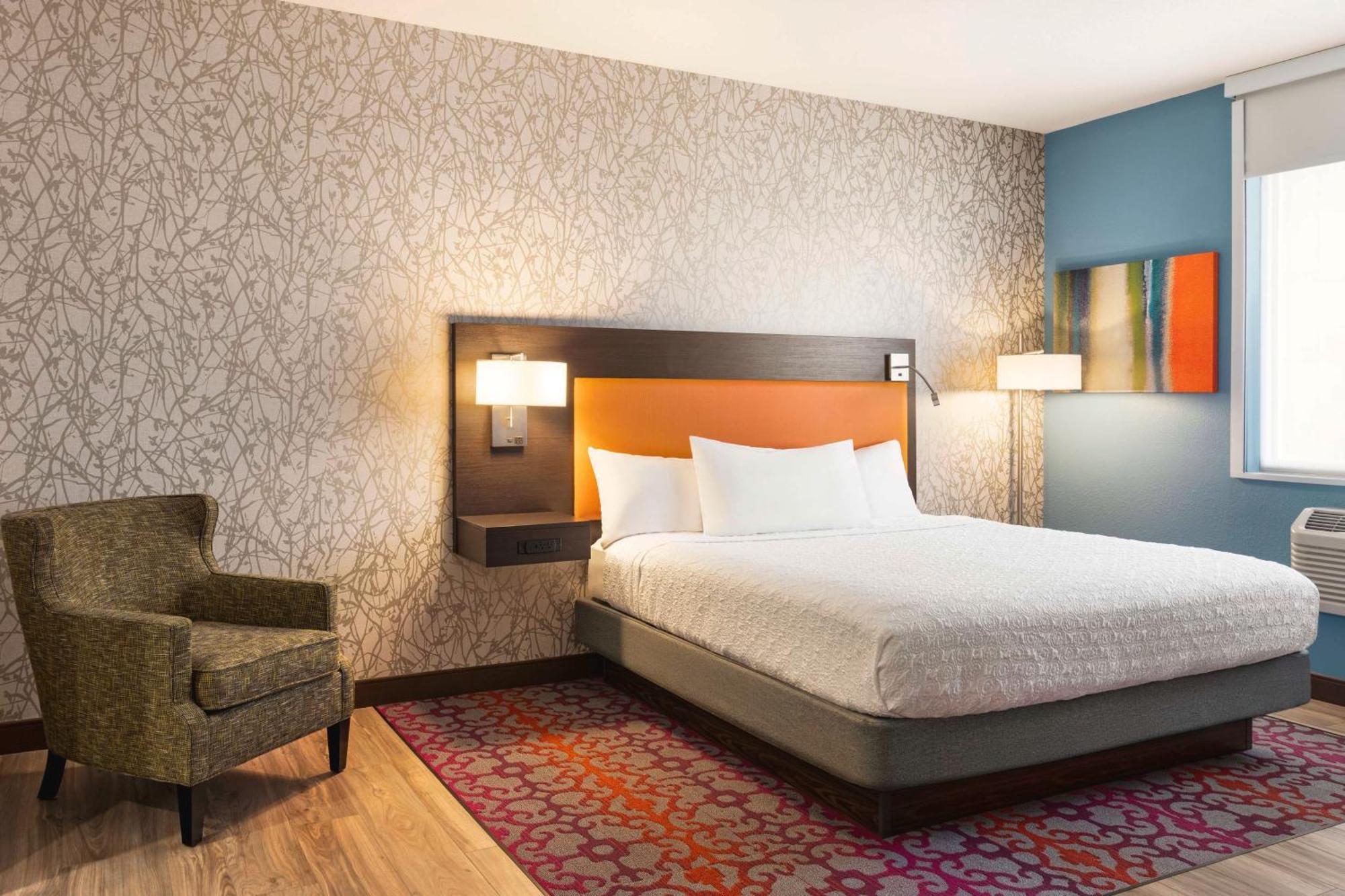 One-Bedroom King Suite - Non-Smoking