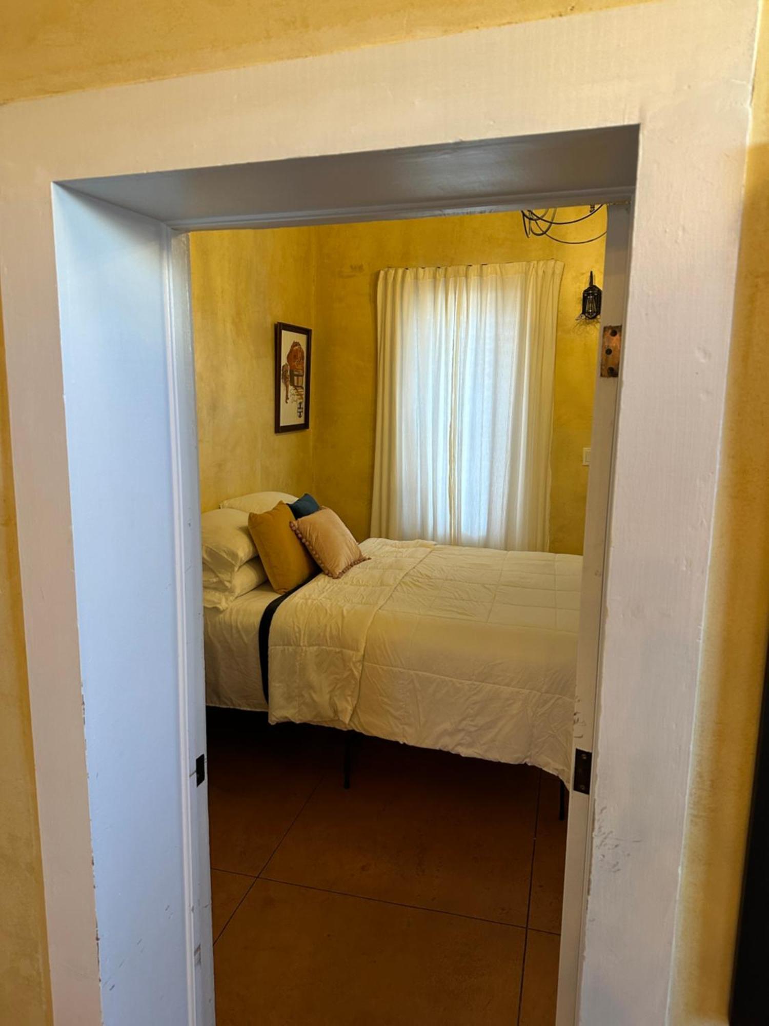 Deluxe Queen Suite