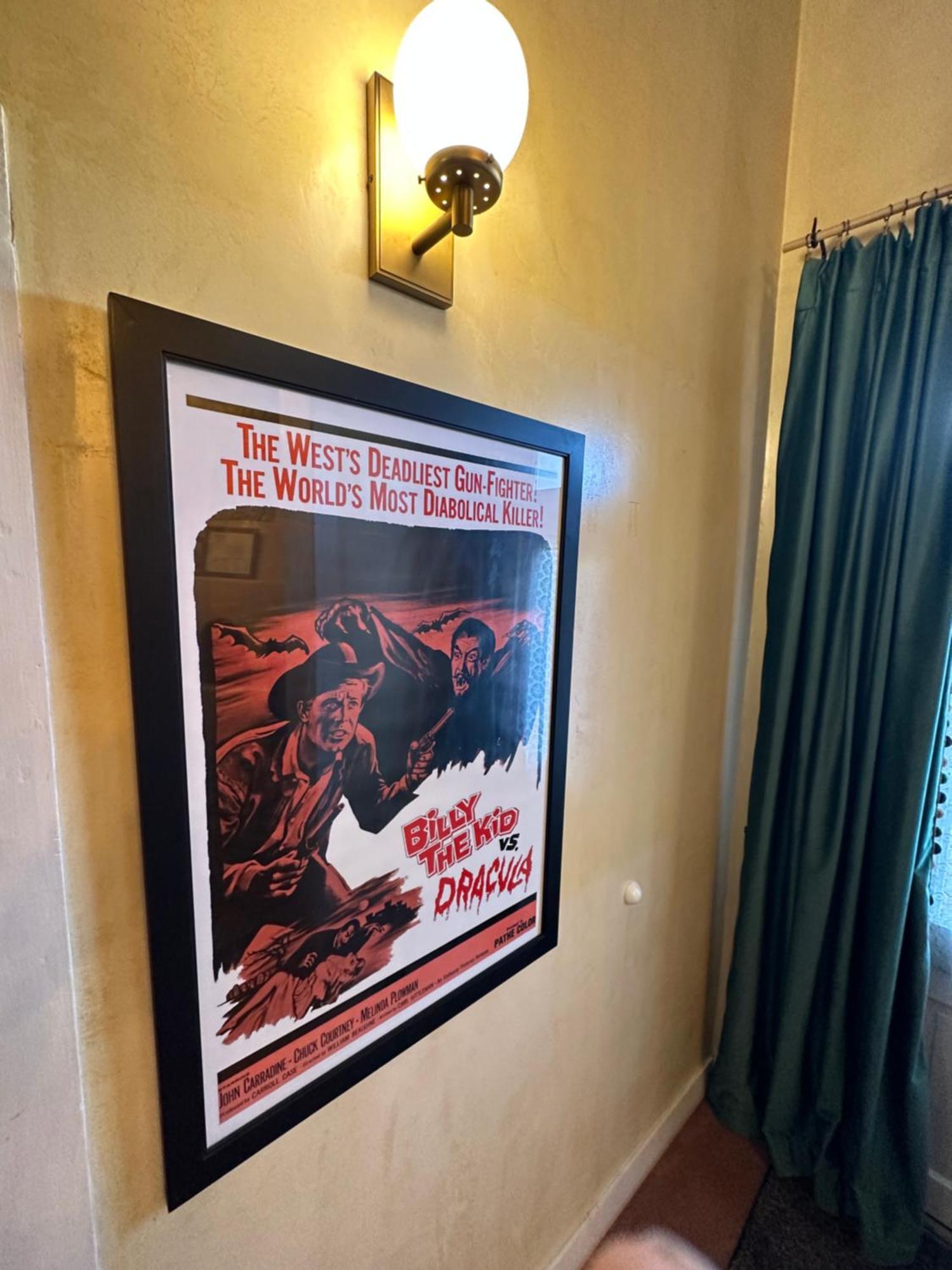 Deluxe Queen Suite