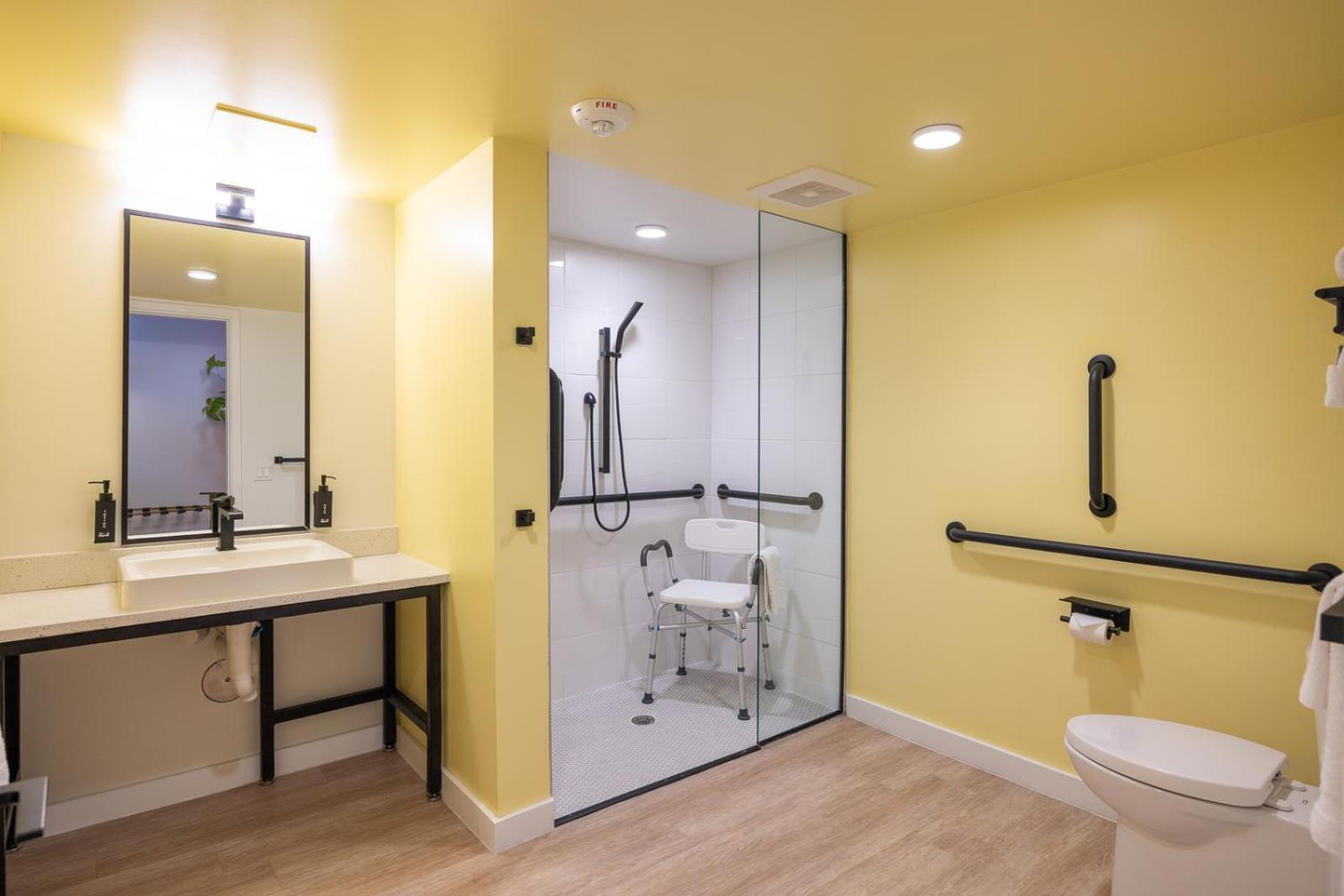 Queen Room - Disability Access,1637888527:JPEG