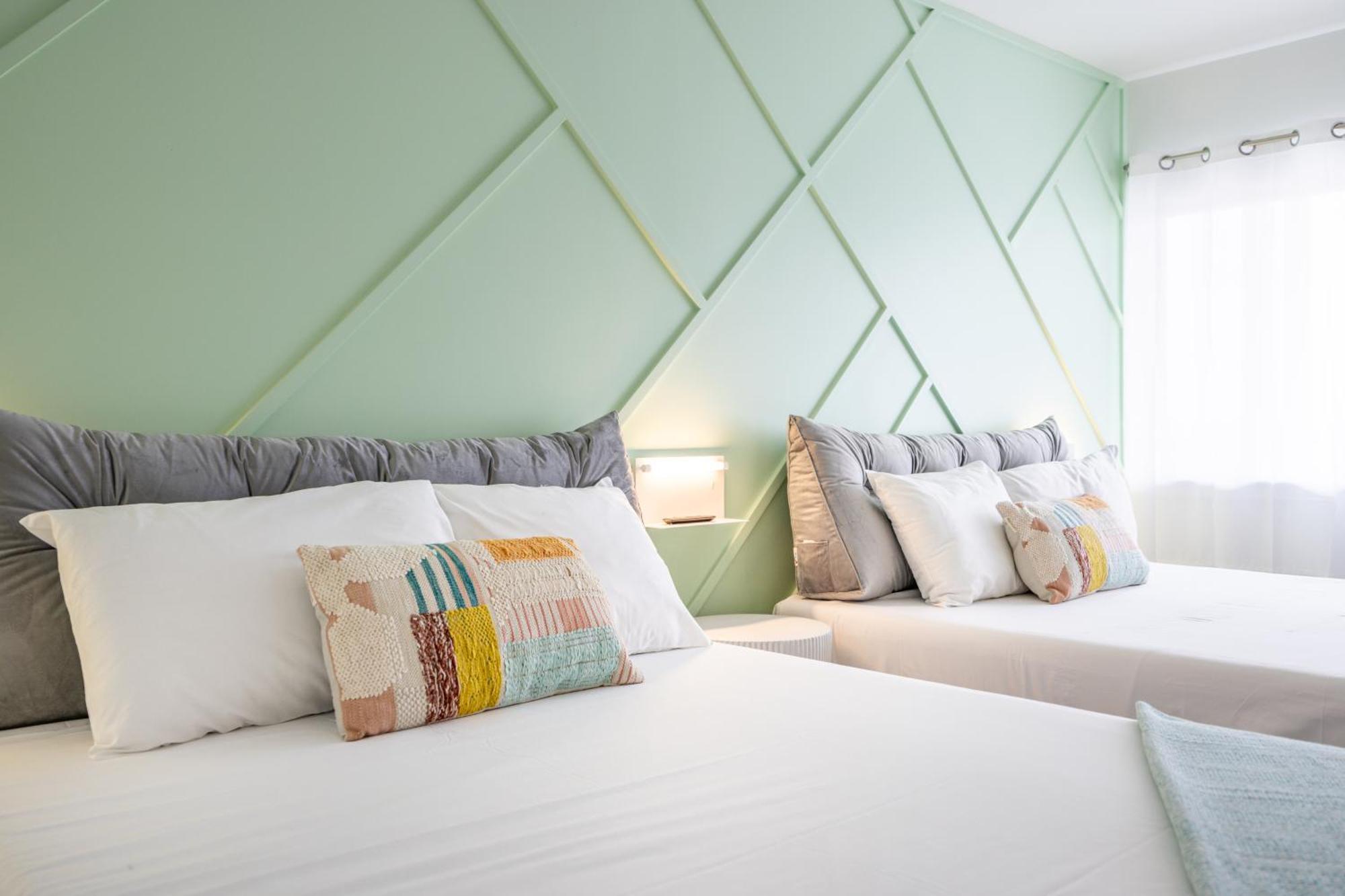 Standard Queen Room with Two Queen Beds,1638437630:JPEG