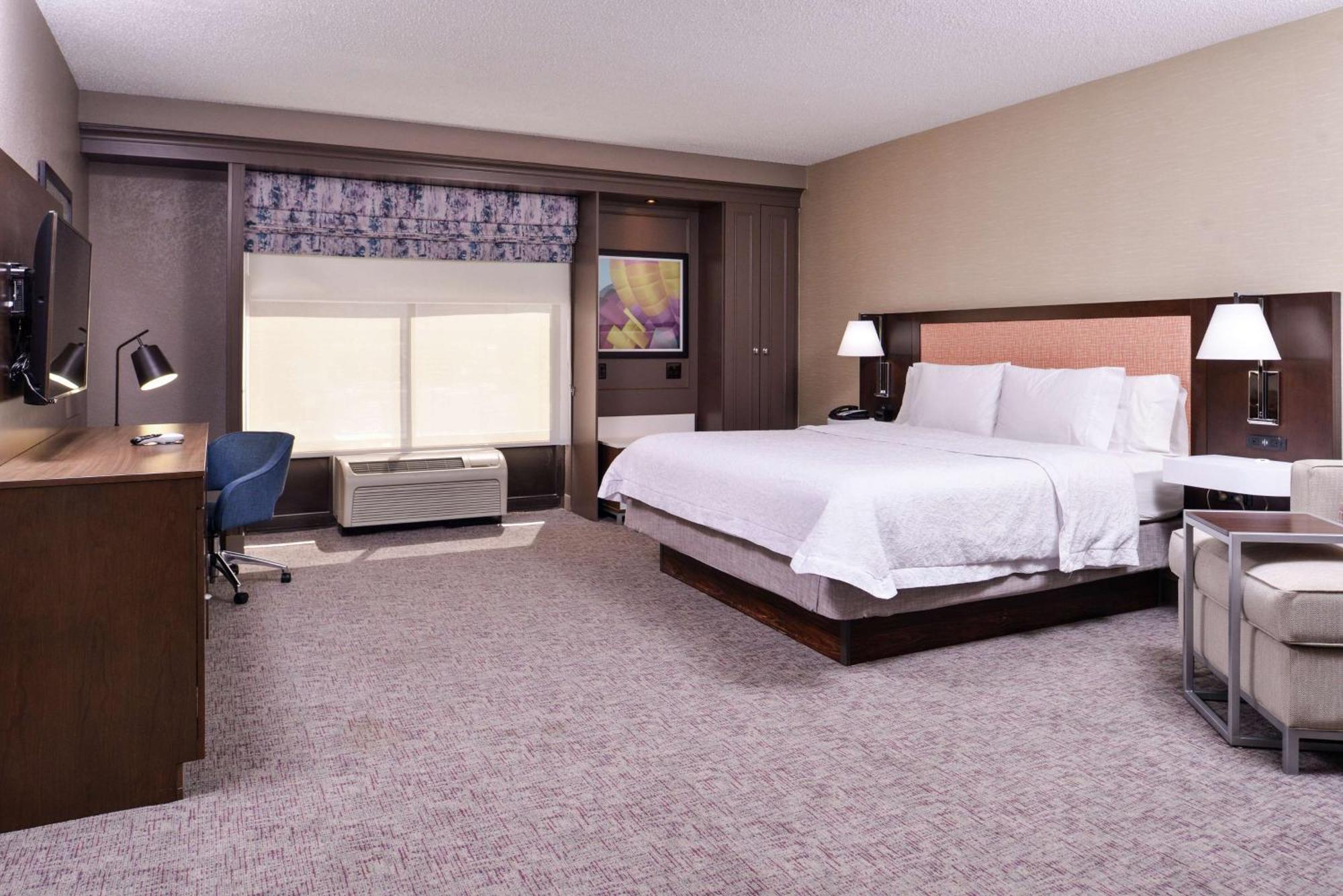 King Room Roll Shower Mobility Access or Non-Smoking