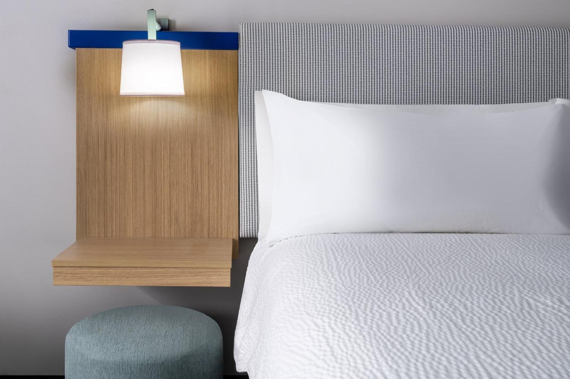 Standard King Room with Mobility Accessible Tub