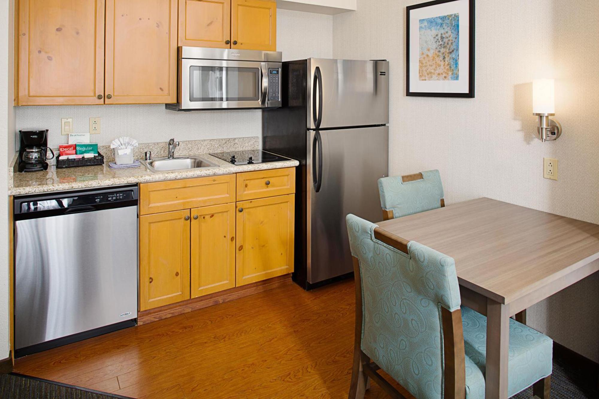 One-Bedroom King Suite Non-Smoking