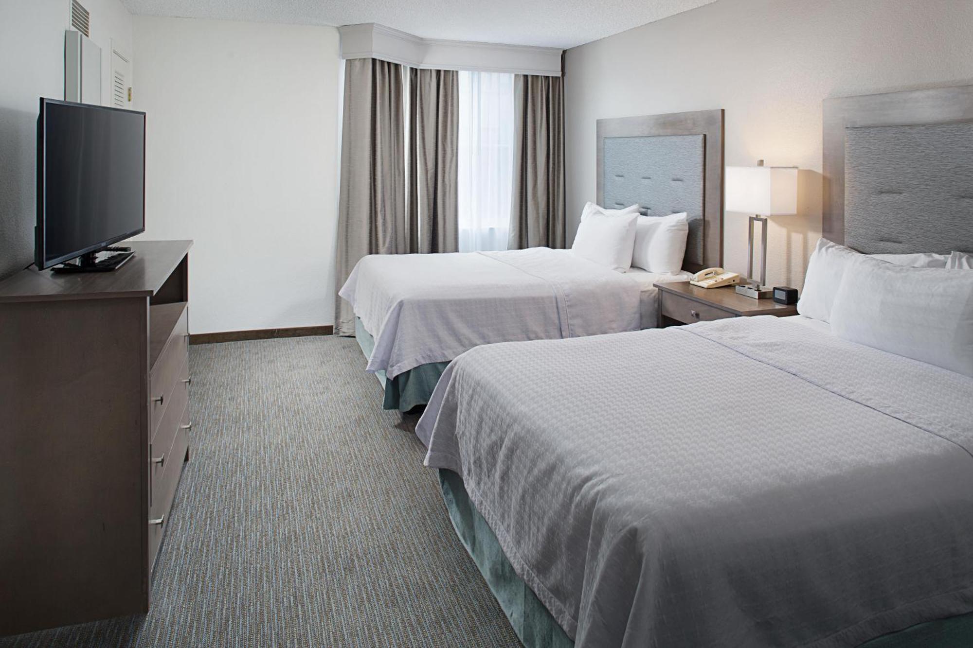 Two-Bedroom King Suite Two Queen Beds Two Bath Non-Smoking