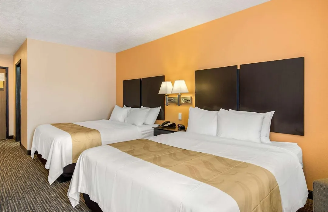 Quality Inn & Suites Albuquerque North Near Balloon Fiesta Park-1