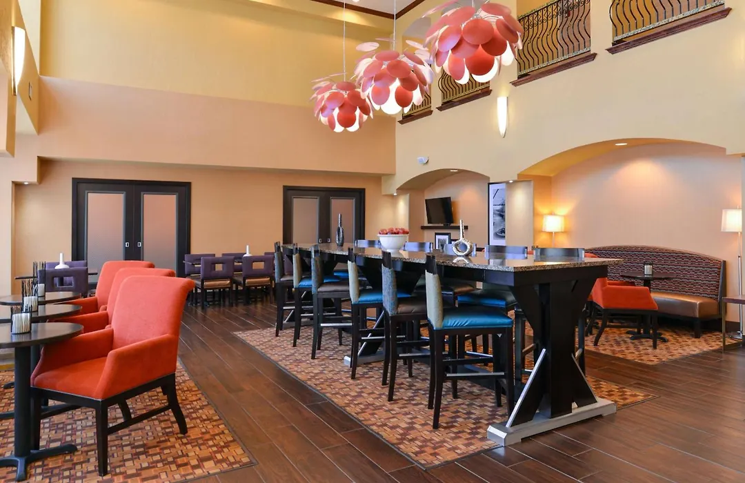 Hampton Inn & Suites - Coors Road-1