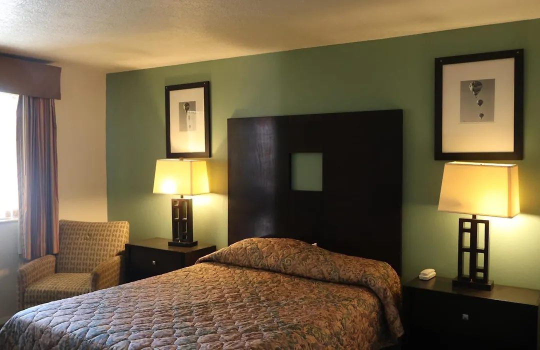 Downtown Inn-1