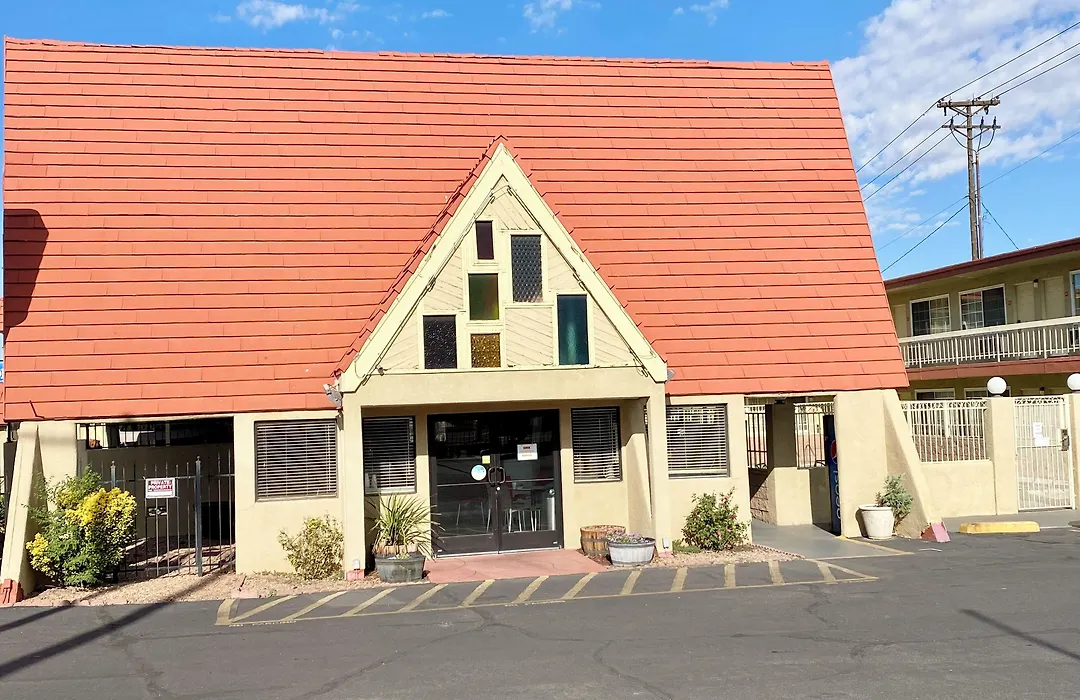 Super 8 By Wyndham Albuquerque Downtown-1