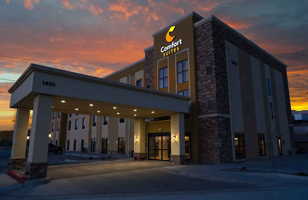 Comfort Suites Albuquerque Airport-1