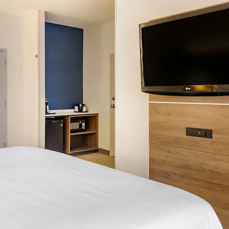 Holiday Inn Express Hotel & Suites Albuquerque Midtown By Ihg-2