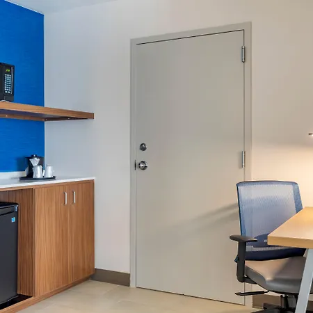 Holiday Inn Express Hotel & Suites Albuquerque Midtown By Ihg-3