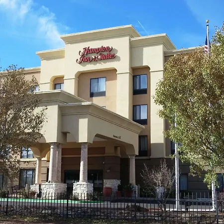 Hampton Inn & Suites - Coors Road-3