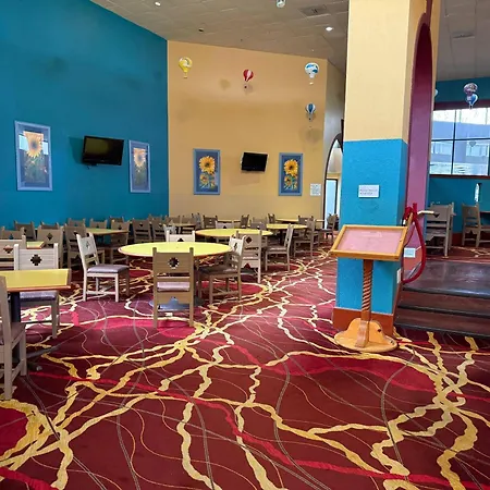 Ramada By Wyndham Albuquerque Midtown-2