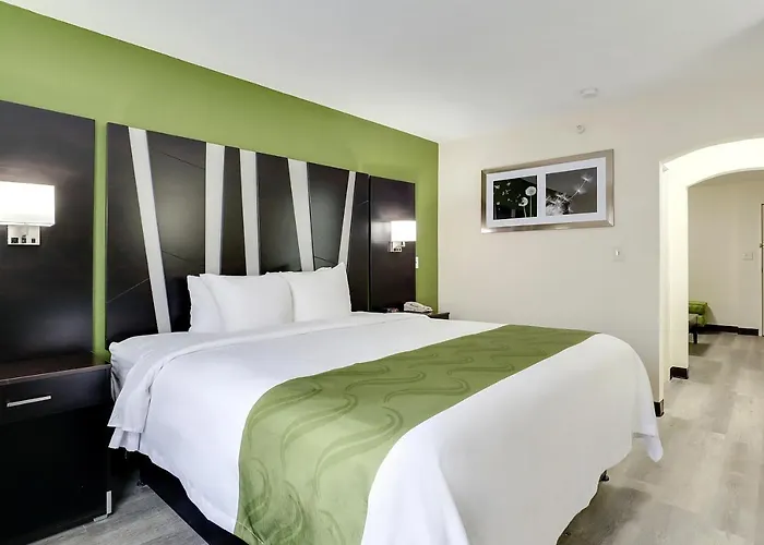 Quality Suites Albuquerque Airport