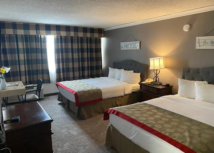 Ramada By Wyndham Albuquerque Midtown Hotel