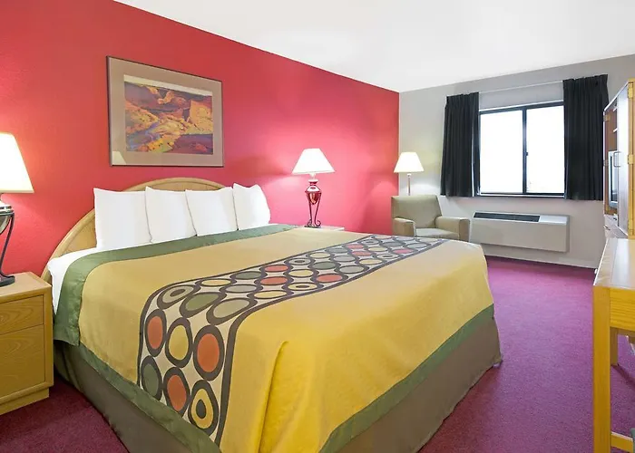 Super 8 Albuquerque/Midtown Hotel